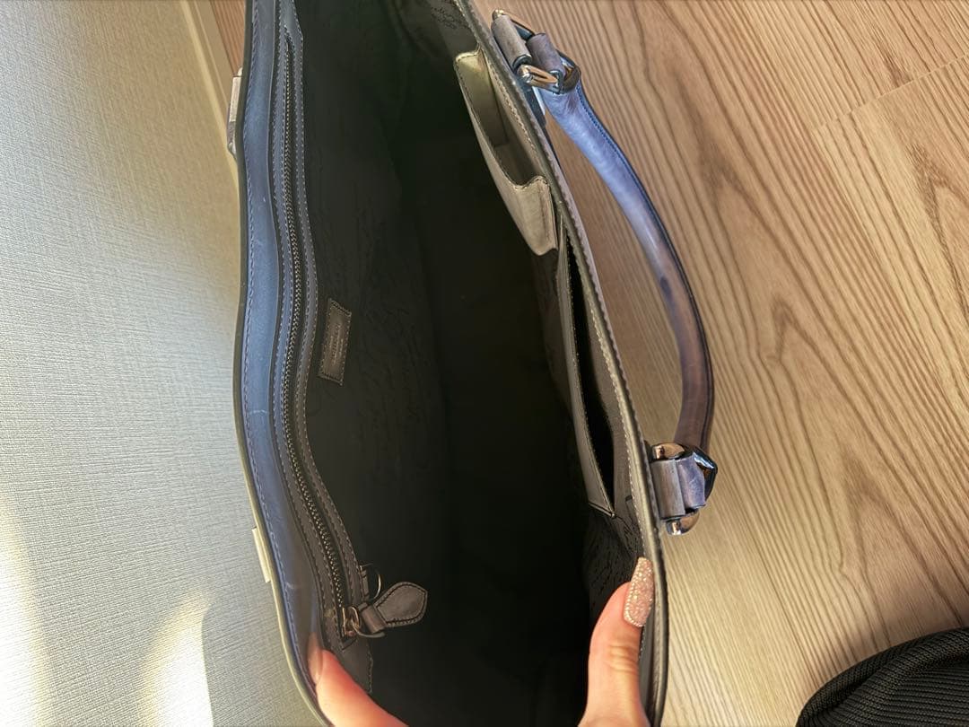 ベルルッティ　ビジネスバック