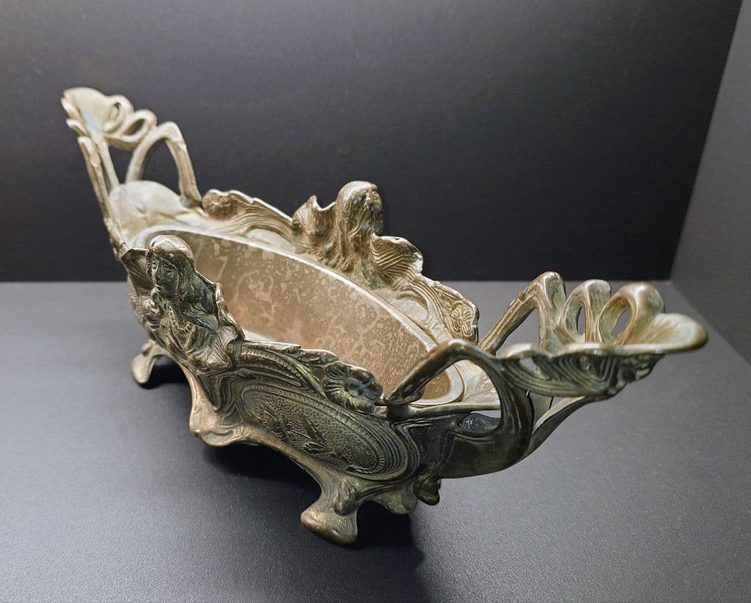 真鍮製アンティークジャルディニエール　アールヌーボーデザイン