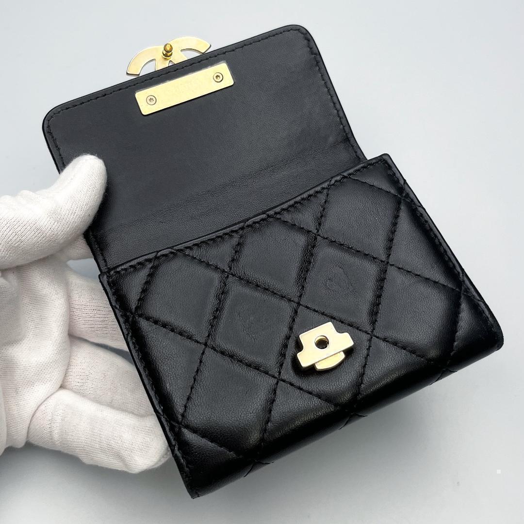 【新品未使用】シャネルラムスキン ココマーク ケース 正規品保証Z275.