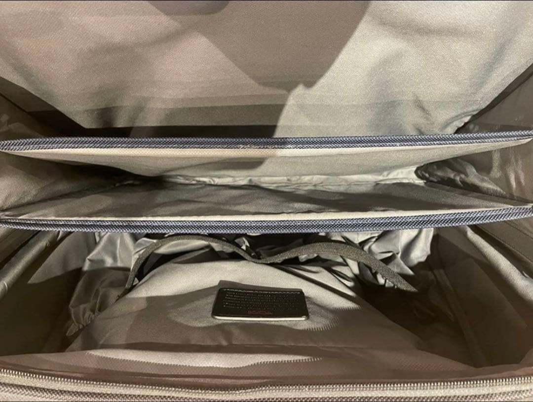 TUMI デラックス・4ウィール・ラップトップ・ケース・ブリーフ