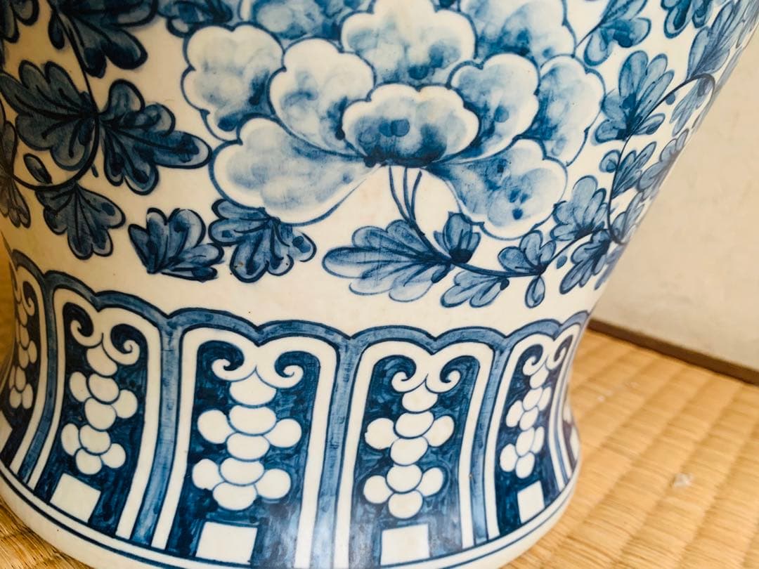 中国清時代染付大壺（銘があり)