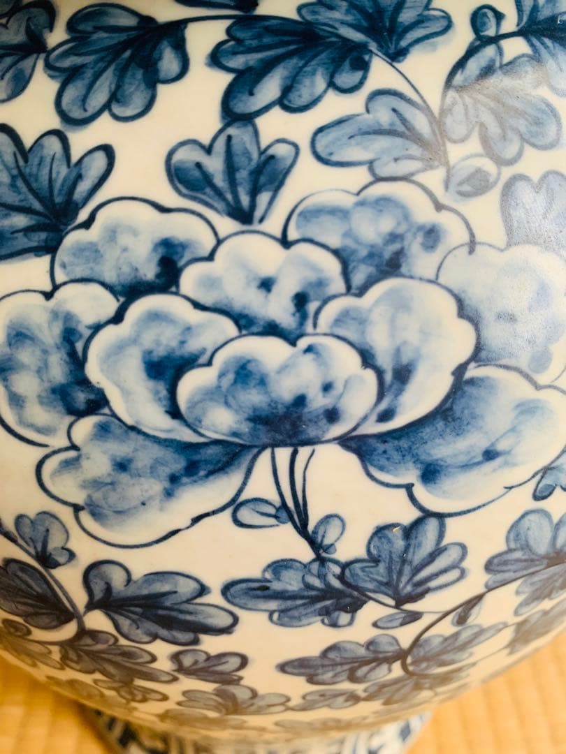 中国清時代染付大壺（銘があり)