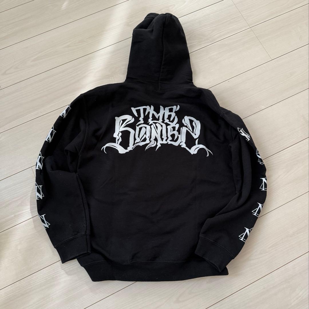 The Bonez黒 フード付きパーカー Mサイズ