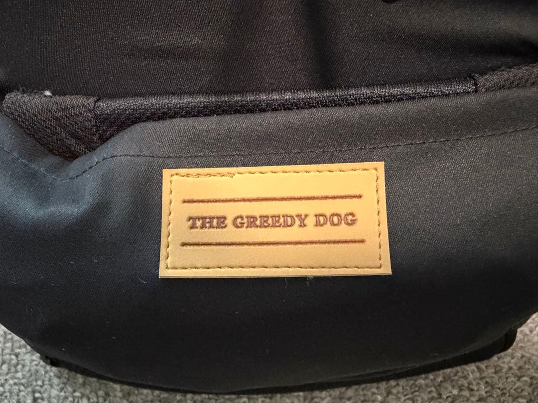 【飛び出し防止カバーが特別カラー】THE GREEDY DOG ヒップシート