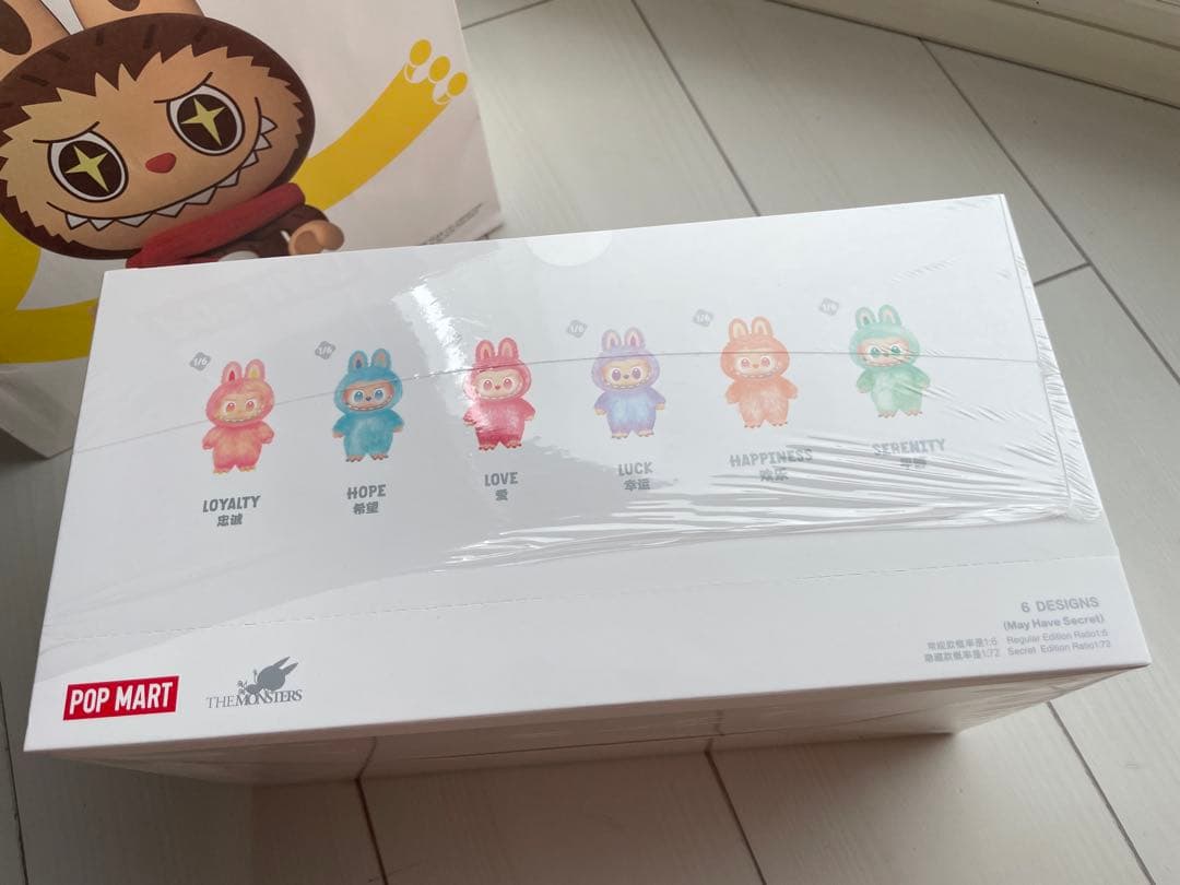 正規品 LABUBU THE MONSTERS Big into Energy