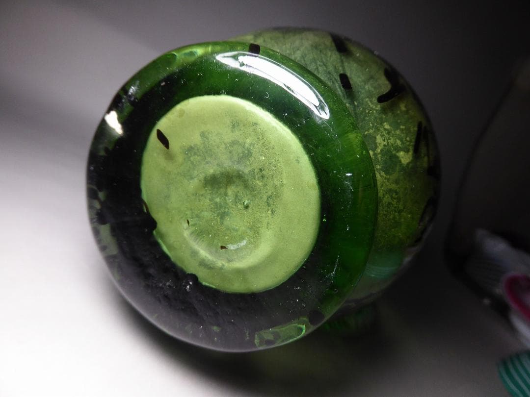 アンティーク　薄緑紫文入り花瓶