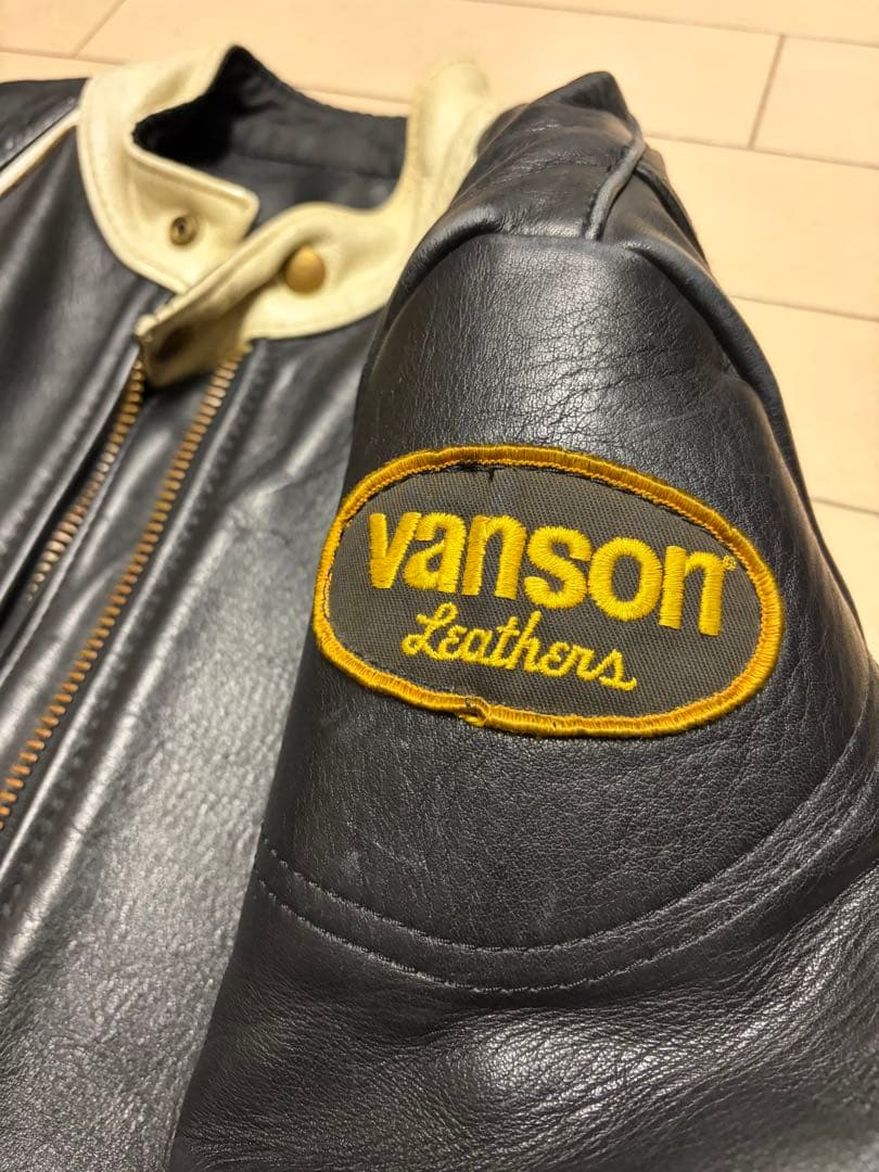 VANSONシングルライダースジャケットブラック/ホワイト/ブラックsize38