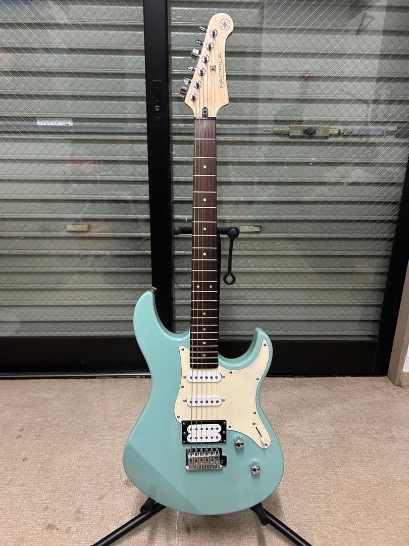 YAMAHA エレキギター　PACIFICA ストラトキャスター