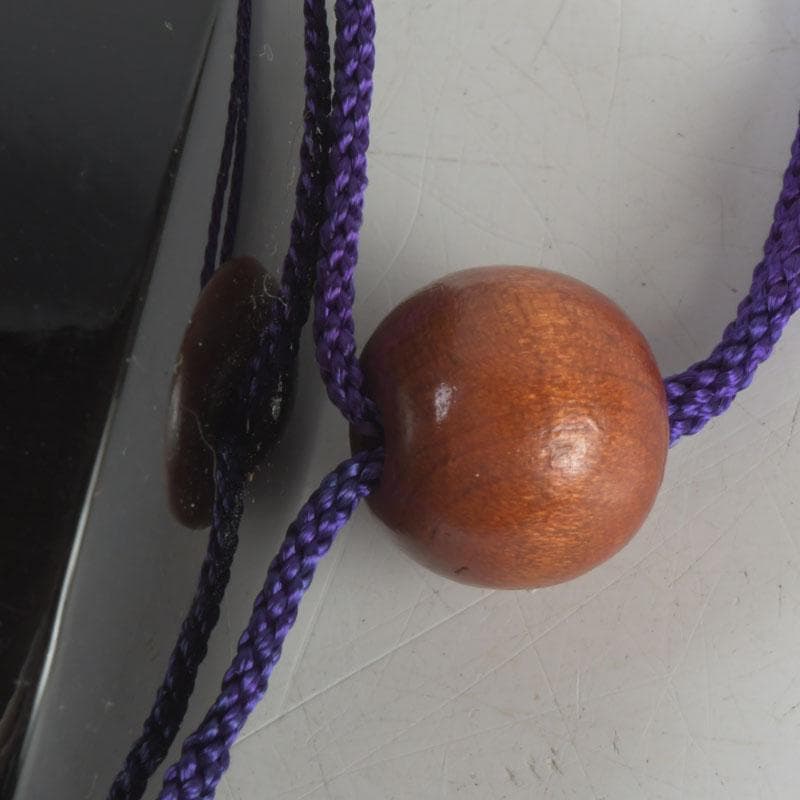 時代提げ物　黒漆　三つ葉葵蒔絵　印籠　薬入　根付　緒締め玉　C　9438