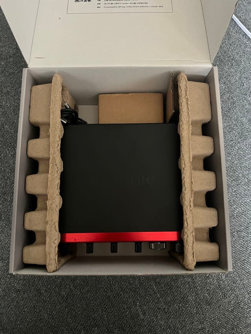 Focusrite Clarett 4Pre オーディオインターフェース
