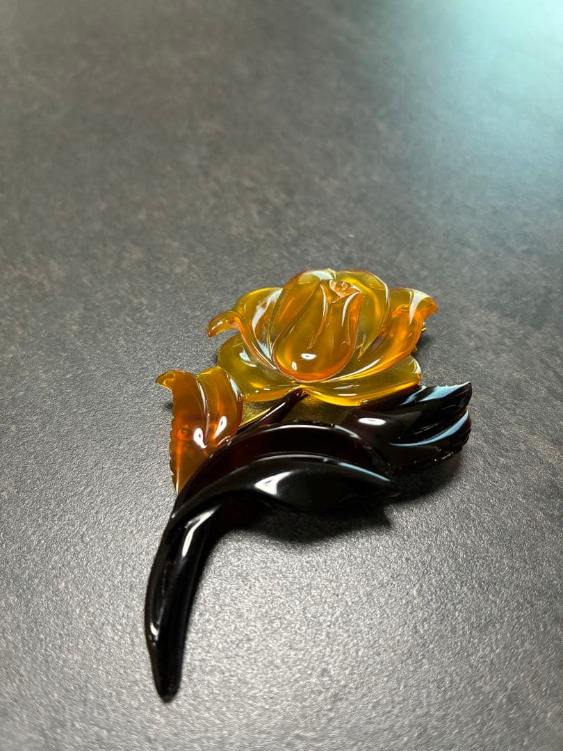 本鼈甲 ブローチ 花