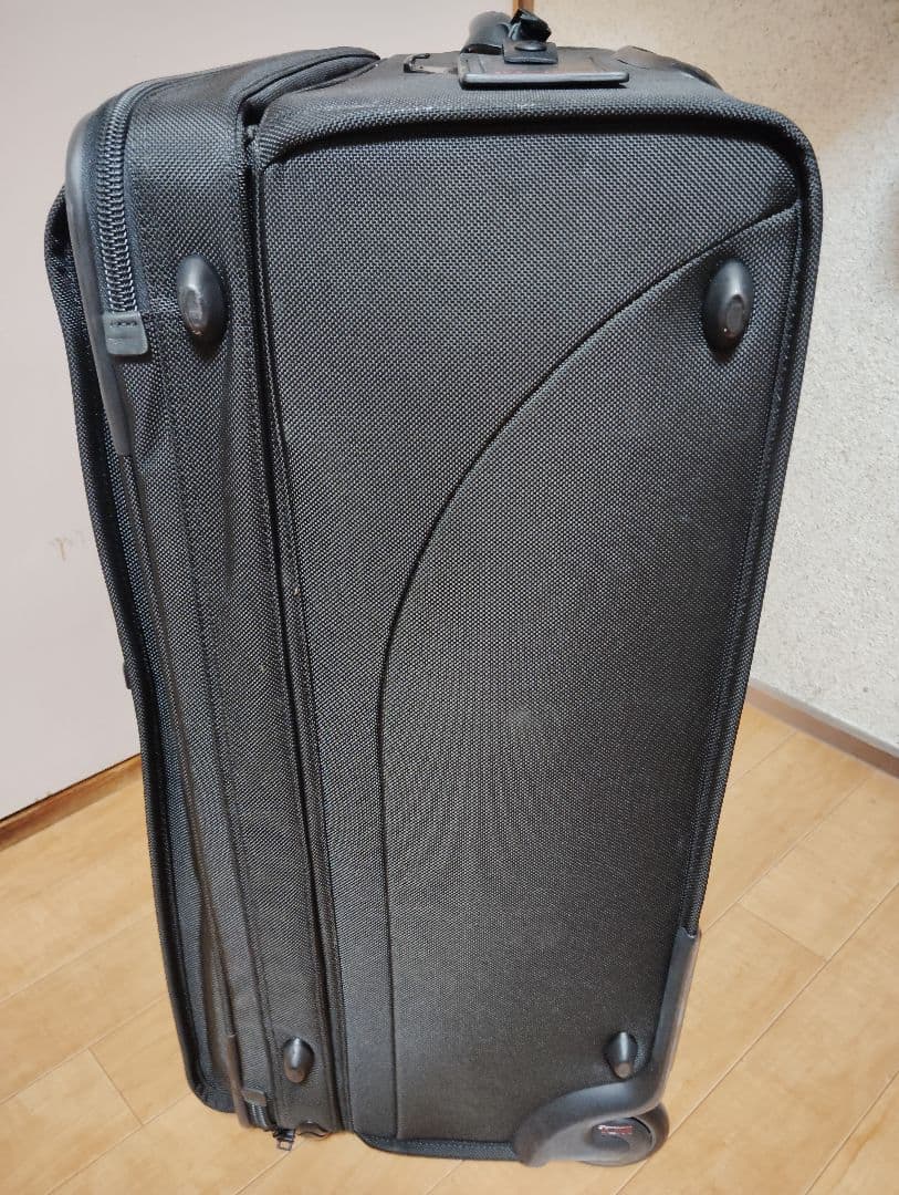 トゥミ キャリーバッグ　スーツケース　ビジネス　出張　22026 81L 大容量