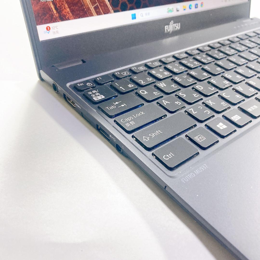 w126✨美品/ 超軽量 /爆速SSD/事務作業に快適✨すぐ使えるノートパソコン