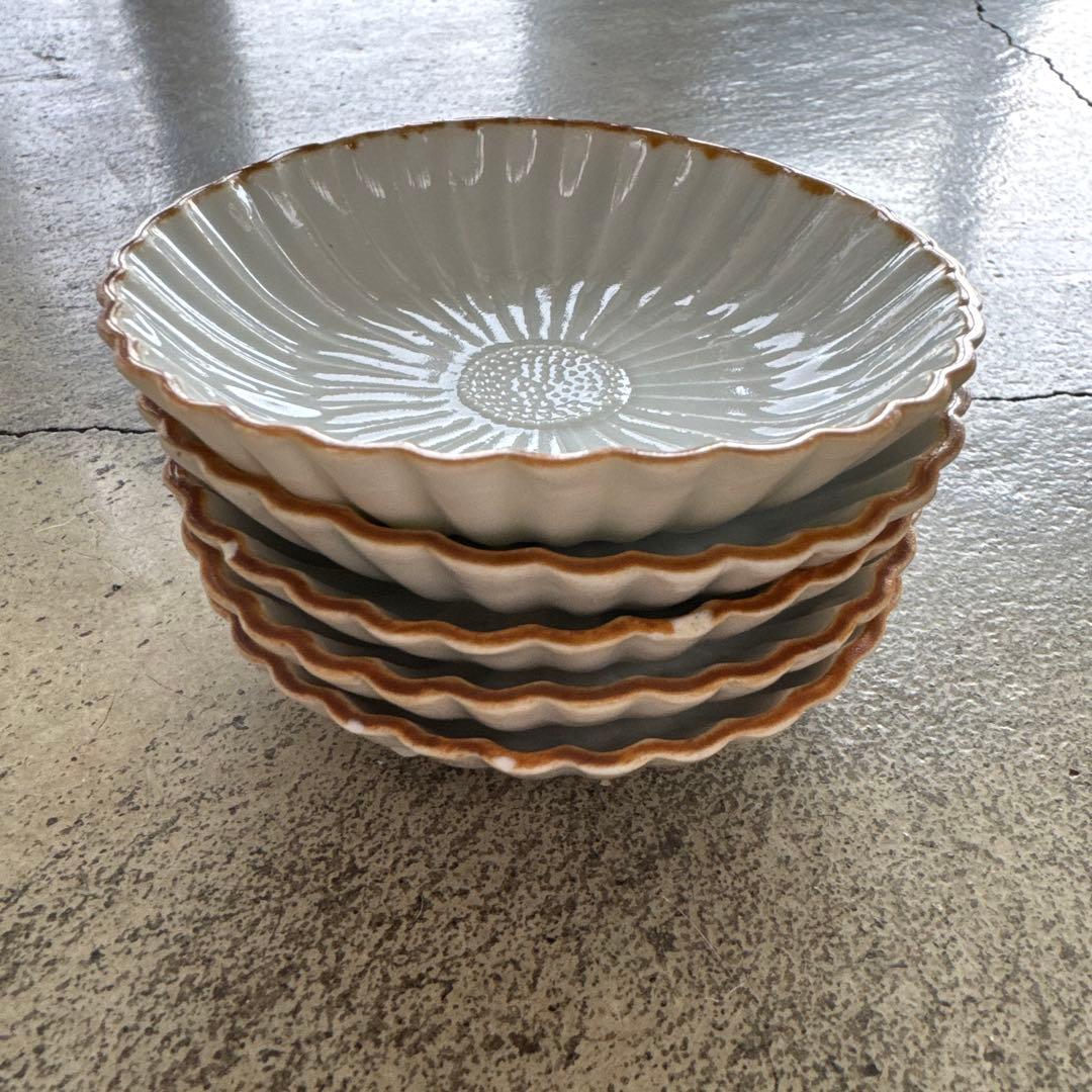 古伊万里　白磁　江戸後期　菊　豆皿