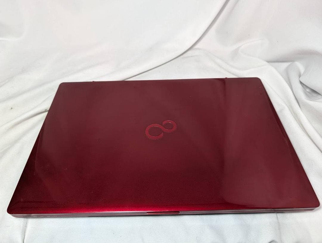 富士通 AH53/B3 第8世代 i7/8GB/SSD256GB/Office