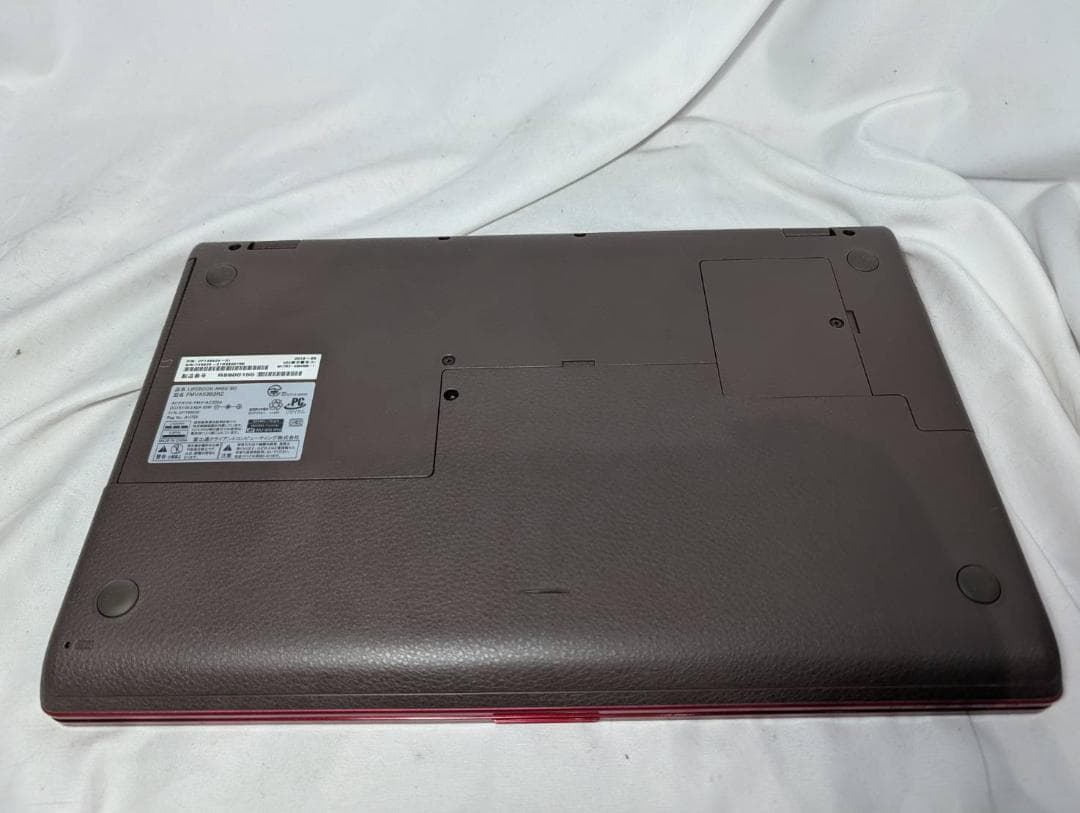 富士通 AH53/B3 第8世代 i7/8GB/SSD256GB/Office