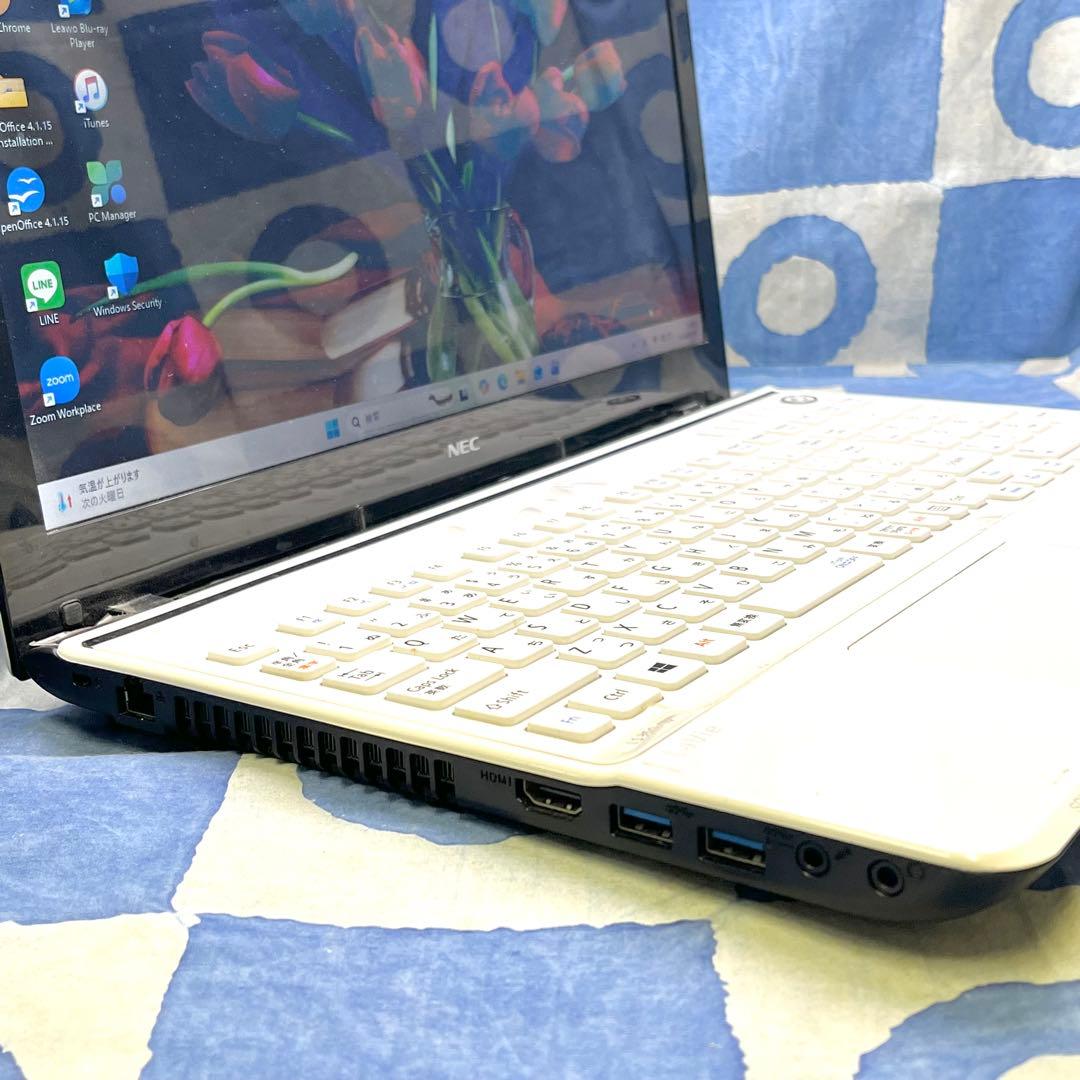 サクサク快適SSD☆人気白ノートパソコン♡ブルーレイ&カメラ！Windows11
