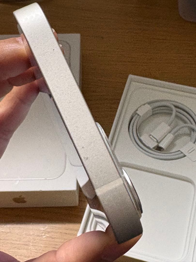 Apple iPhone 13 スターライト128GB