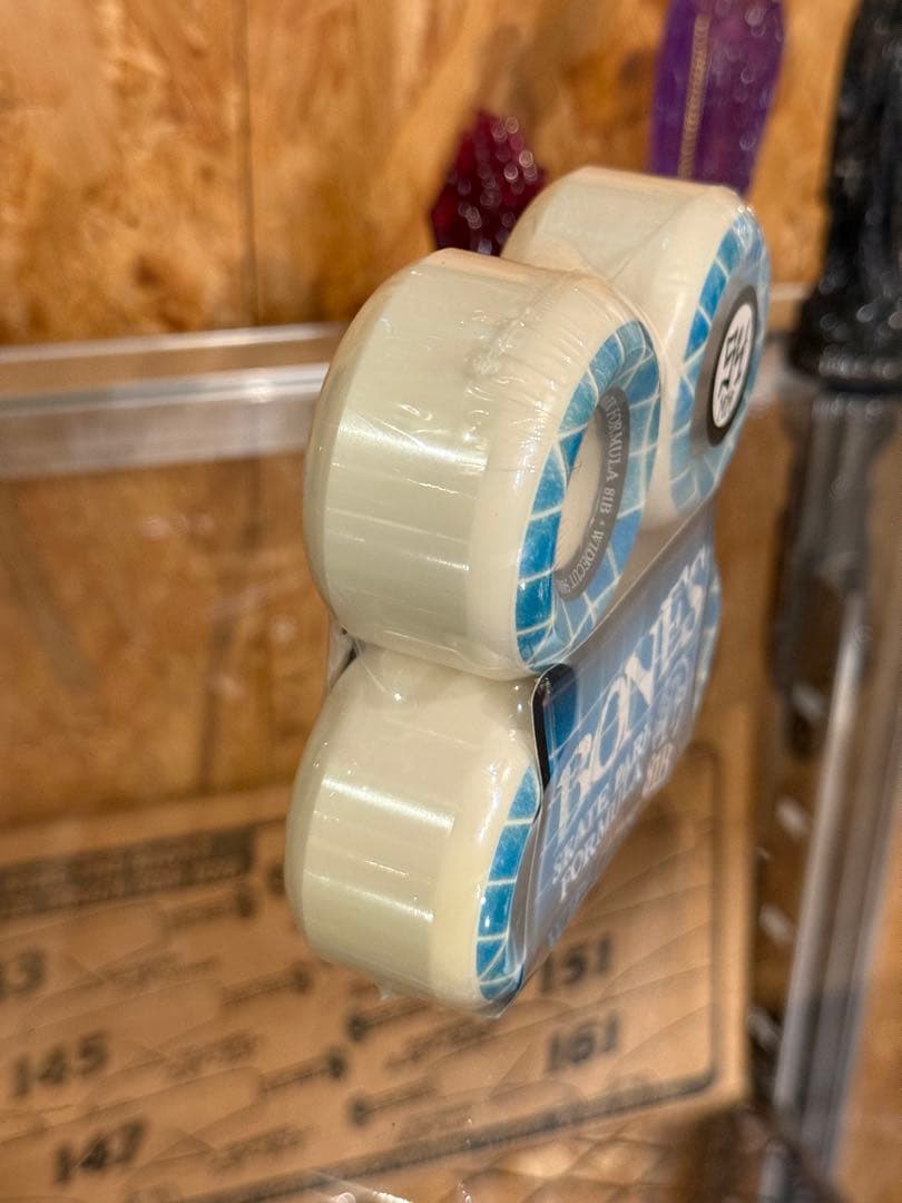 ウィール BONES SPF POOL&THE GANG 54MM 81B