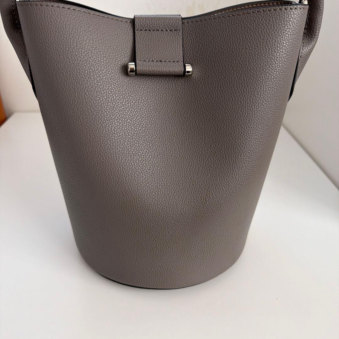 UNITED ARROWSメタルポイント バケットバッグ