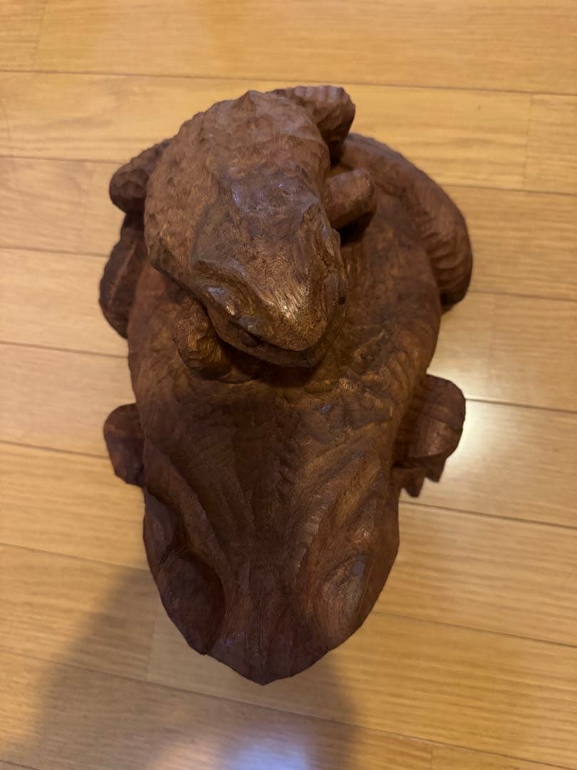 【金運・縁起物】木製カエル彫刻 大小セット