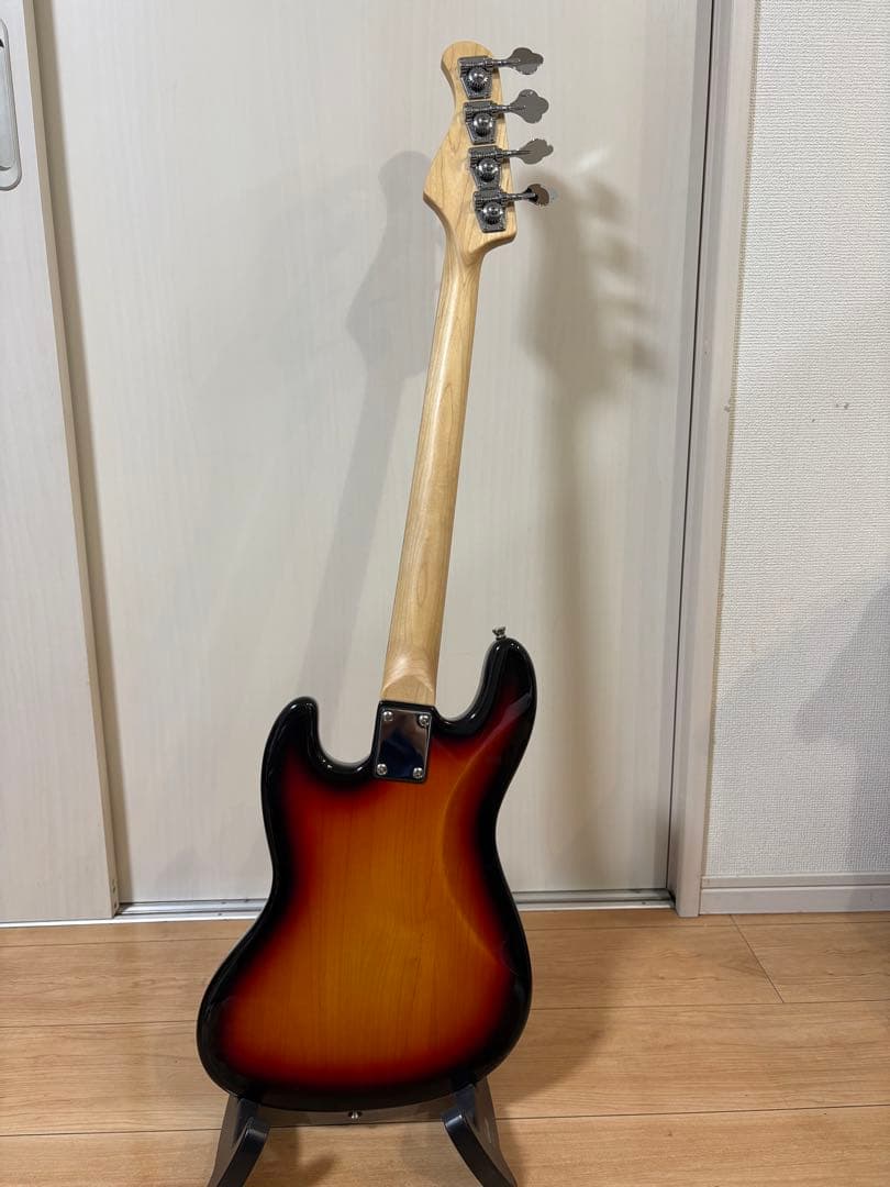 エレキベース サンバースト ショートスケール フレットレス