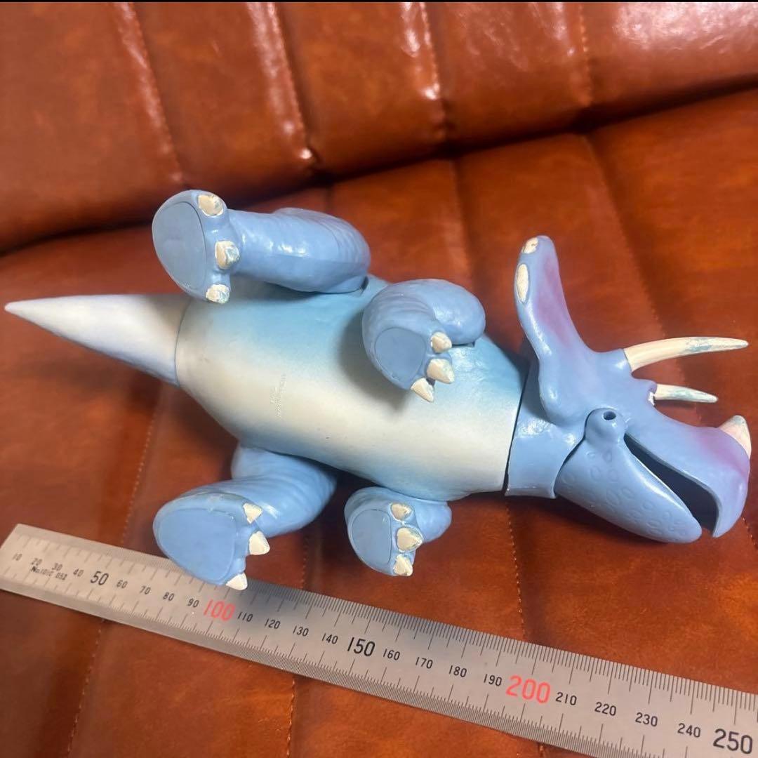 ディズニー　トイストーリー　トリクシー 最大　サイズ　アクション　フィギュア