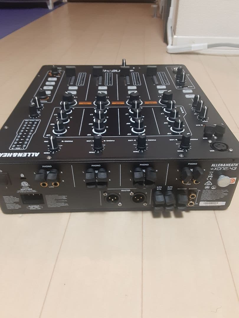 アレヒアンドヒース　ALLEN&HEATH XONE43