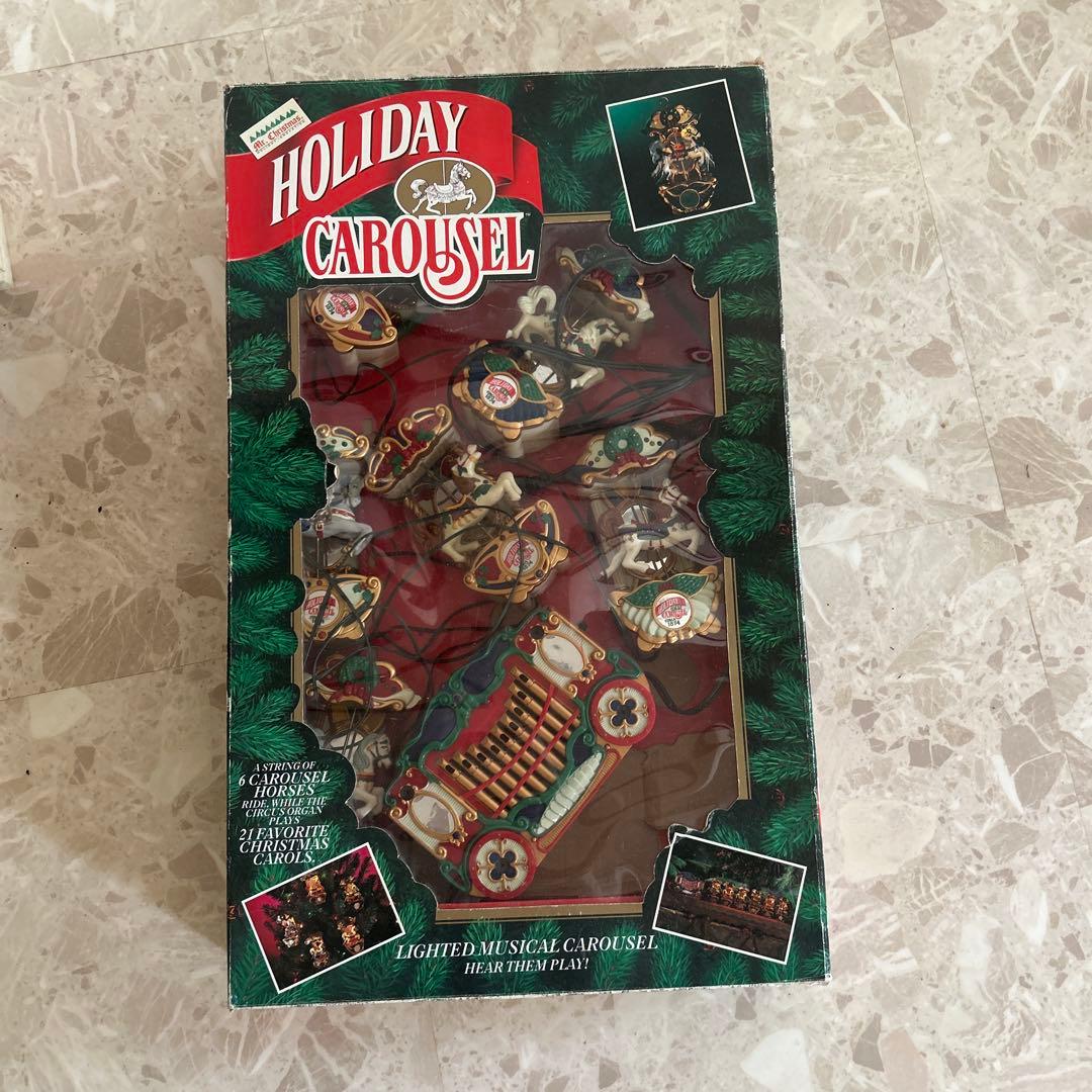 HOLIDAY CAROUSEL ライト付き音楽キャラセル