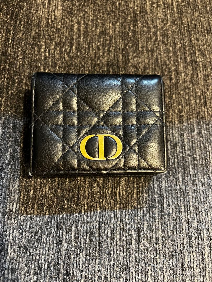 Dior キルティングレザー三つ折り財布