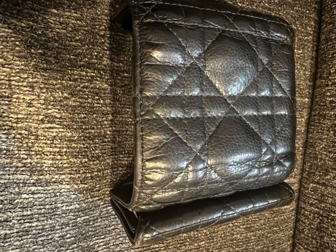 Dior キルティングレザー三つ折り財布