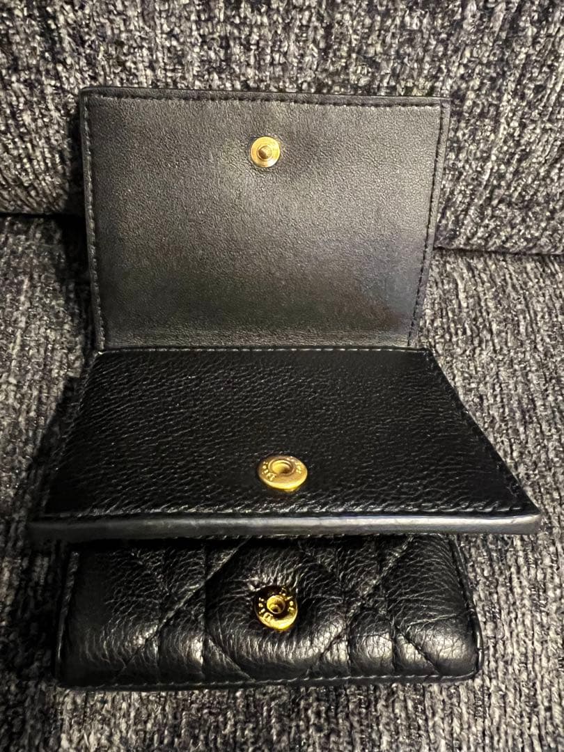 Dior キルティングレザー三つ折り財布