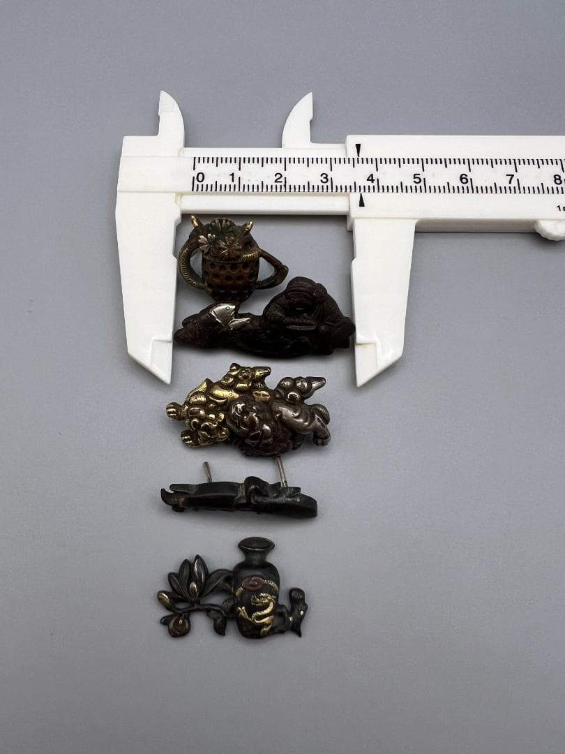 【海】江戸明治期　金具　龍　獅子　蛍文など　５点セット　金銀象嵌　銅鉄製　骨董品