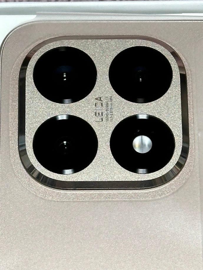 【X’masセール】 Xiaomi 15T メーカー保証有　256GB ゴールド