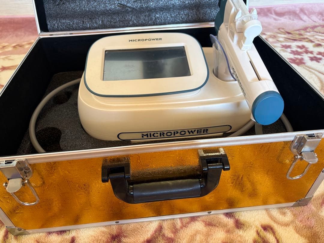 MICROPOWER 美顔器 タッチスクリーン ケース付き　無針メソセラピー