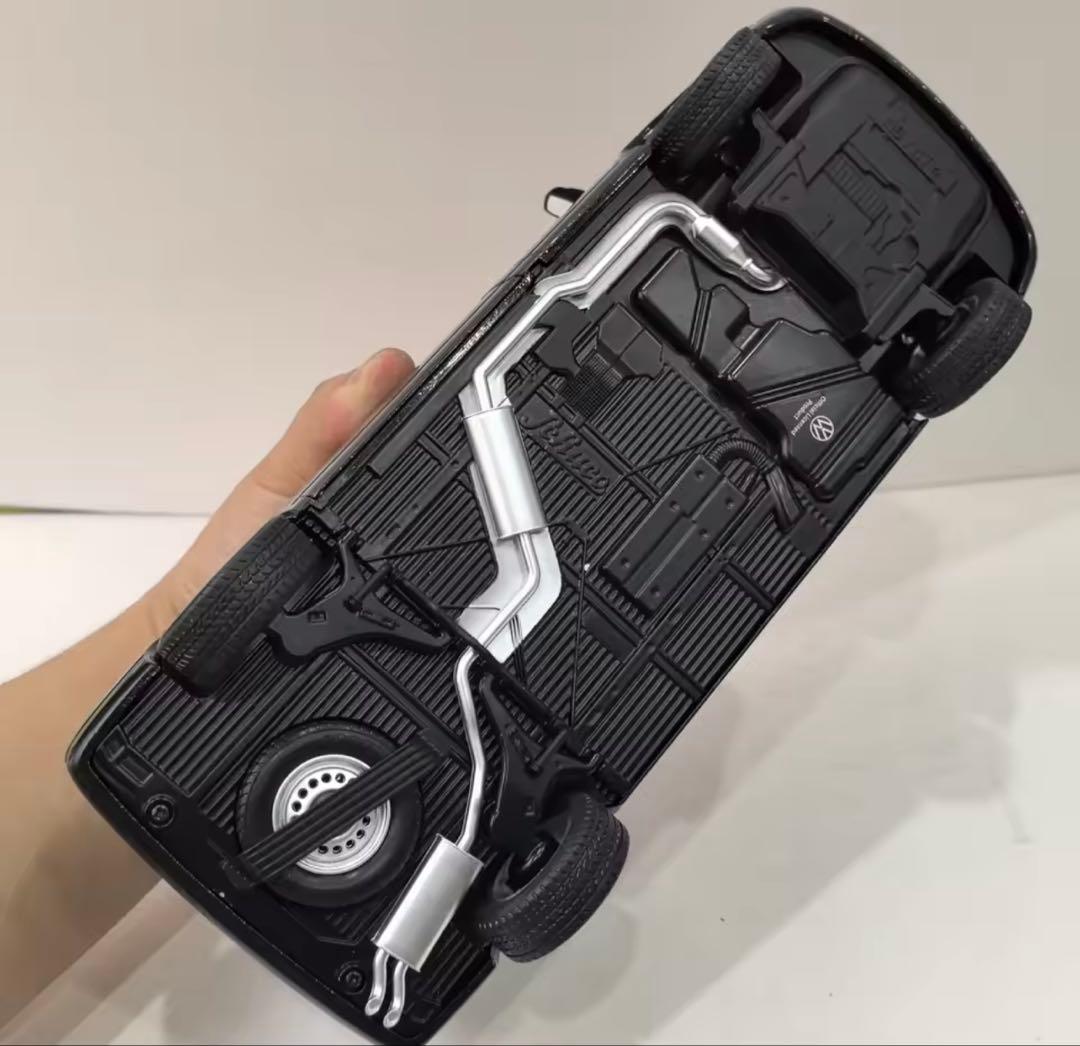 Volkswagen Westfalia 1/18スケール ミニカー