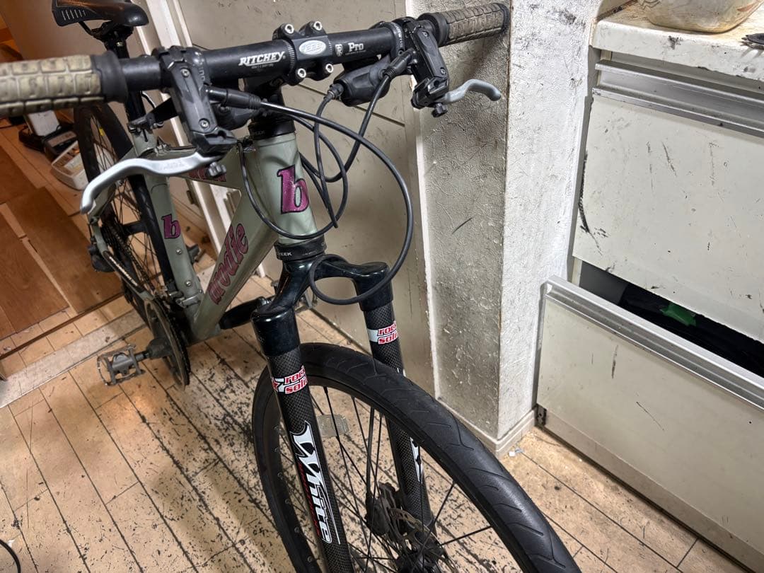 BRODIE BRUZZA マウンテンバイクフロントカーボン仕様