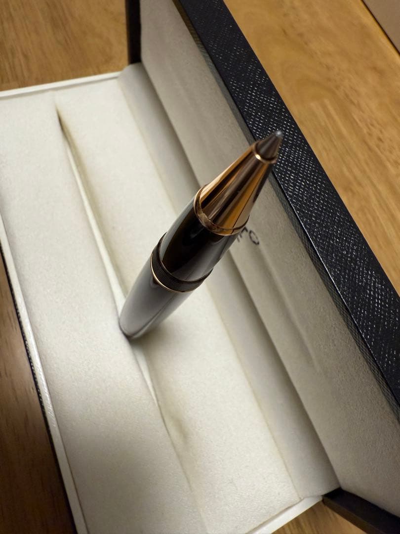 モンブラン　マイスターシュテュック　ローズゴールド　ル・グラン　ローラーボール