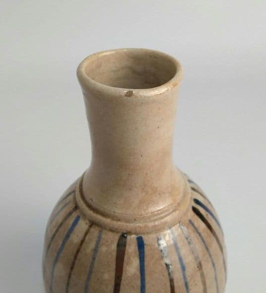 絵瀬戸　徳利　麦藁手