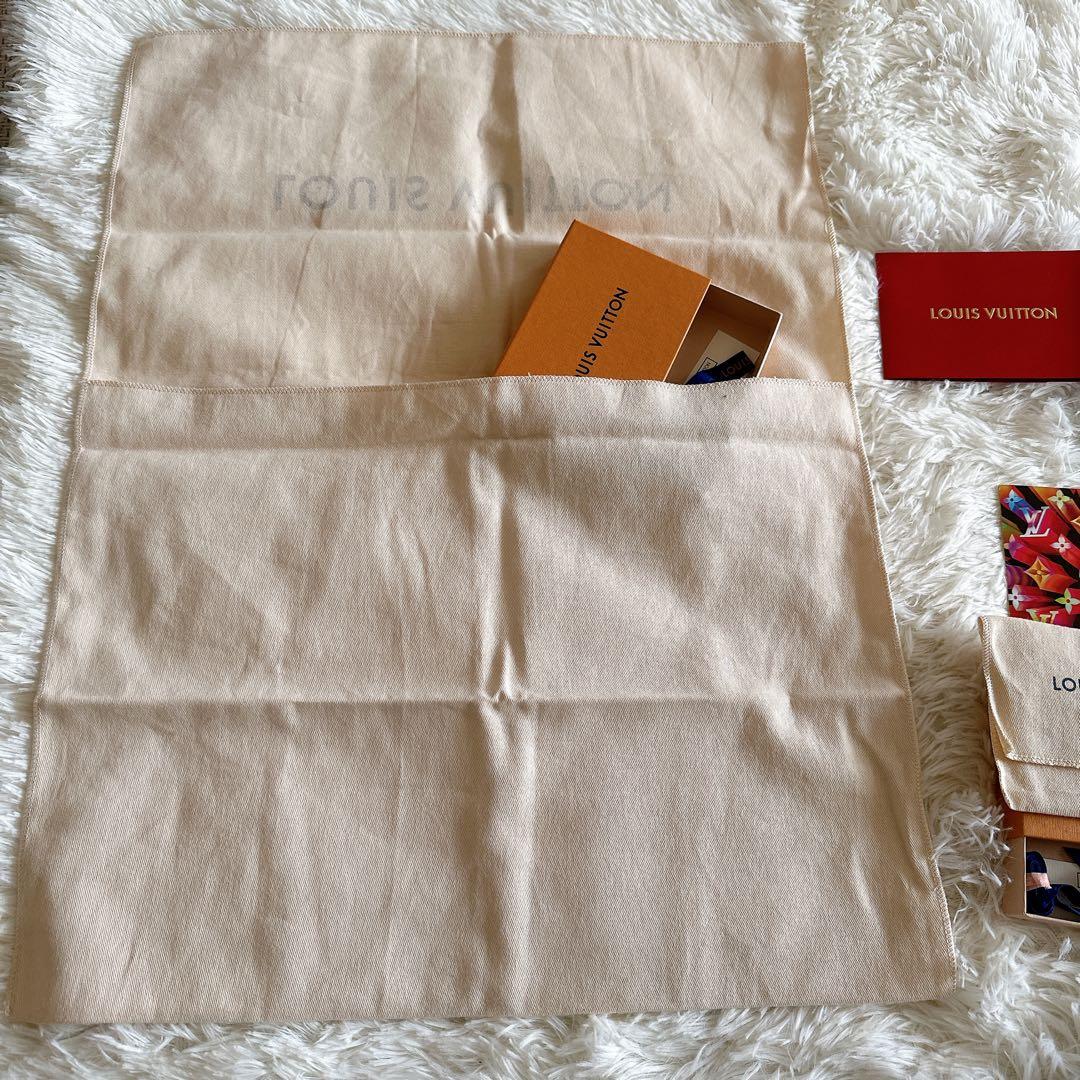 abc様　ブラウスとルイヴィトン空箱 保存袋 ショッパー リボン