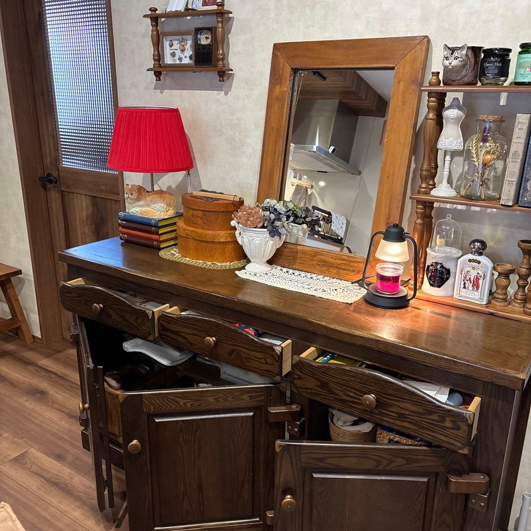 絶対お得！週末価格！　ヴィンテージな木製キャビネット