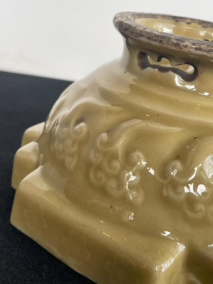 三田青磁 江戸後期 霊芝雲文 青海波陽刻 青磁 台鉢 鉢 盃洗 菓子器 王地山焼