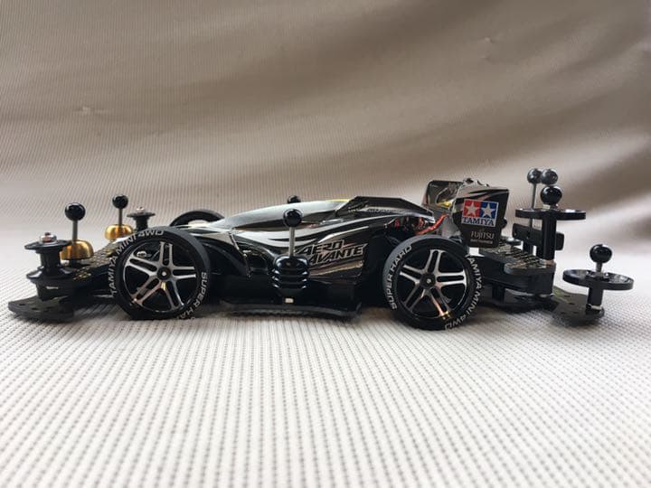 ミニ四駆 エアロアバンテ ブラック メタリック フルカスタム  1 作成中