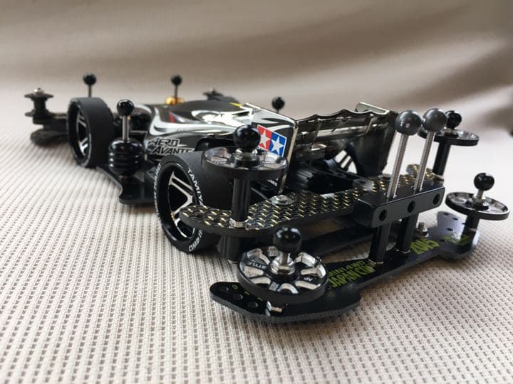 ミニ四駆 エアロアバンテ ブラック メタリック フルカスタム  1 作成中