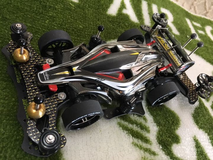 ミニ四駆 エアロアバンテ ブラック メタリック フルカスタム  1 作成中