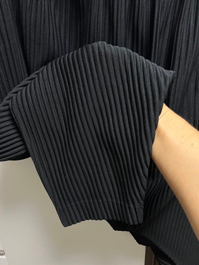 HOMME PLISSÉ イッセイミヤケ　サルエルパンツ blackサイズ3