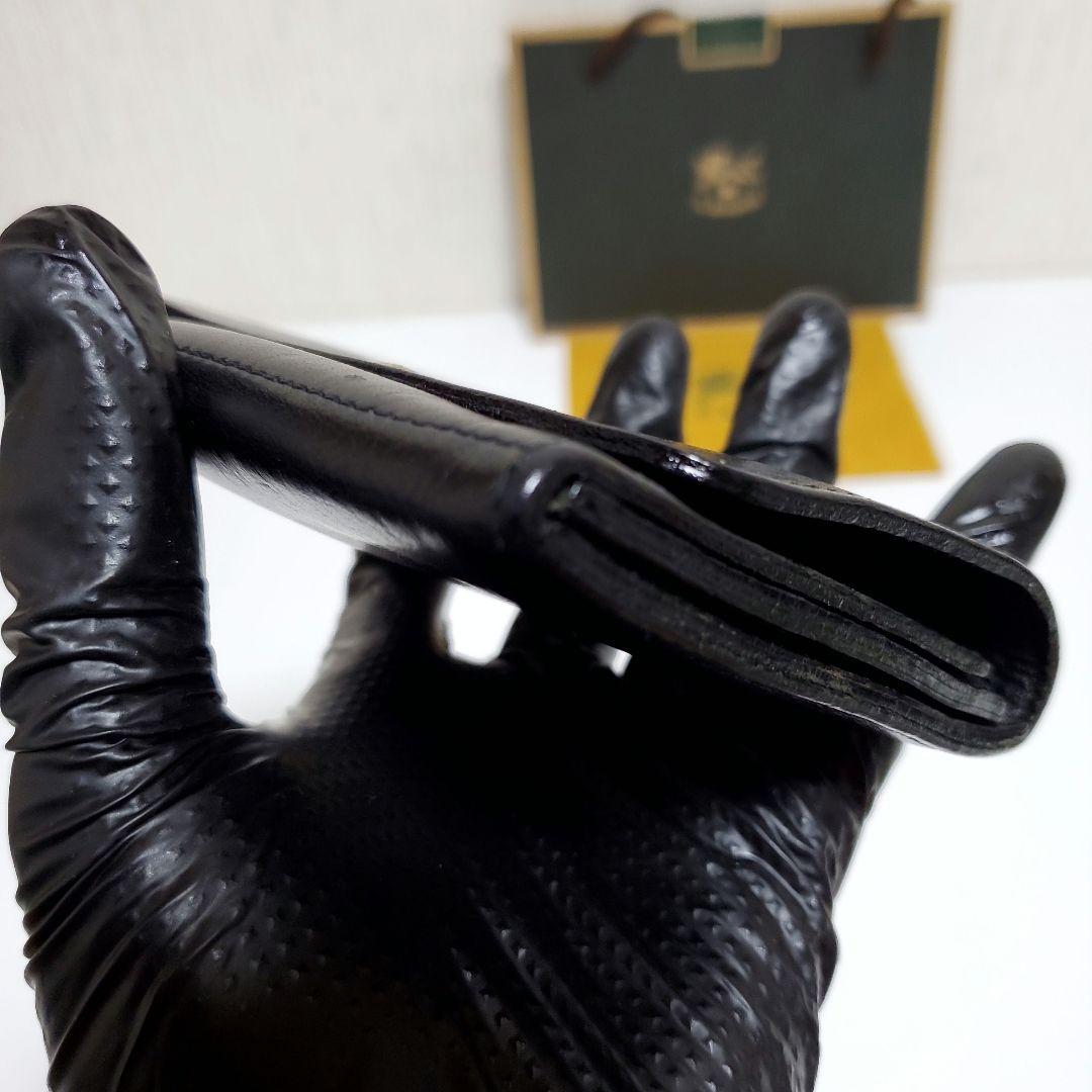 正規品　IL BISONTE　イルビゾンテ　二つ折り財布　ブラック　良品フラップ