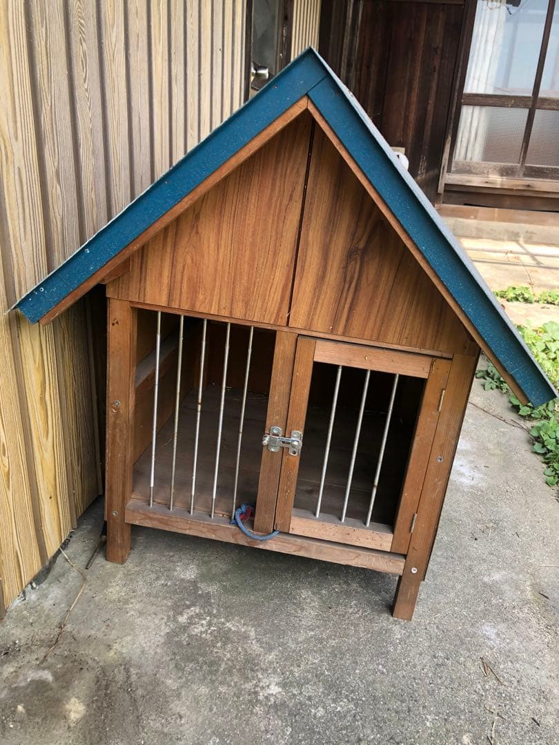 木製屋根付き犬小屋 中型犬向け