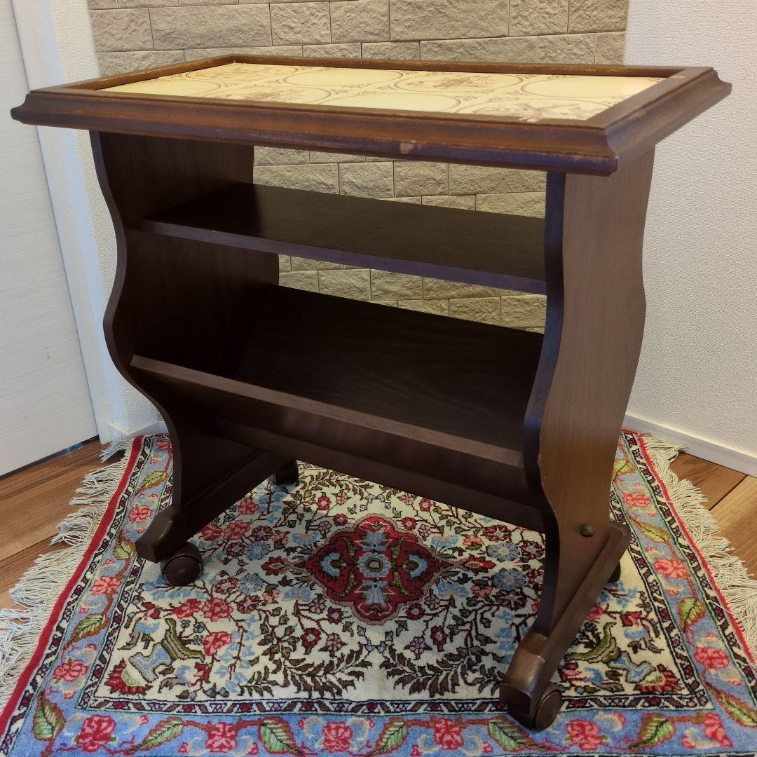ドイツ製　天板タイル　木製　キャスター付マガジンラック　サイドテーブル