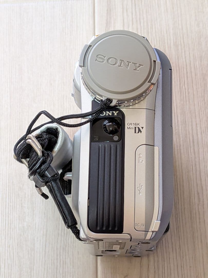 SONY DCR-PC105K ビデオカメラ